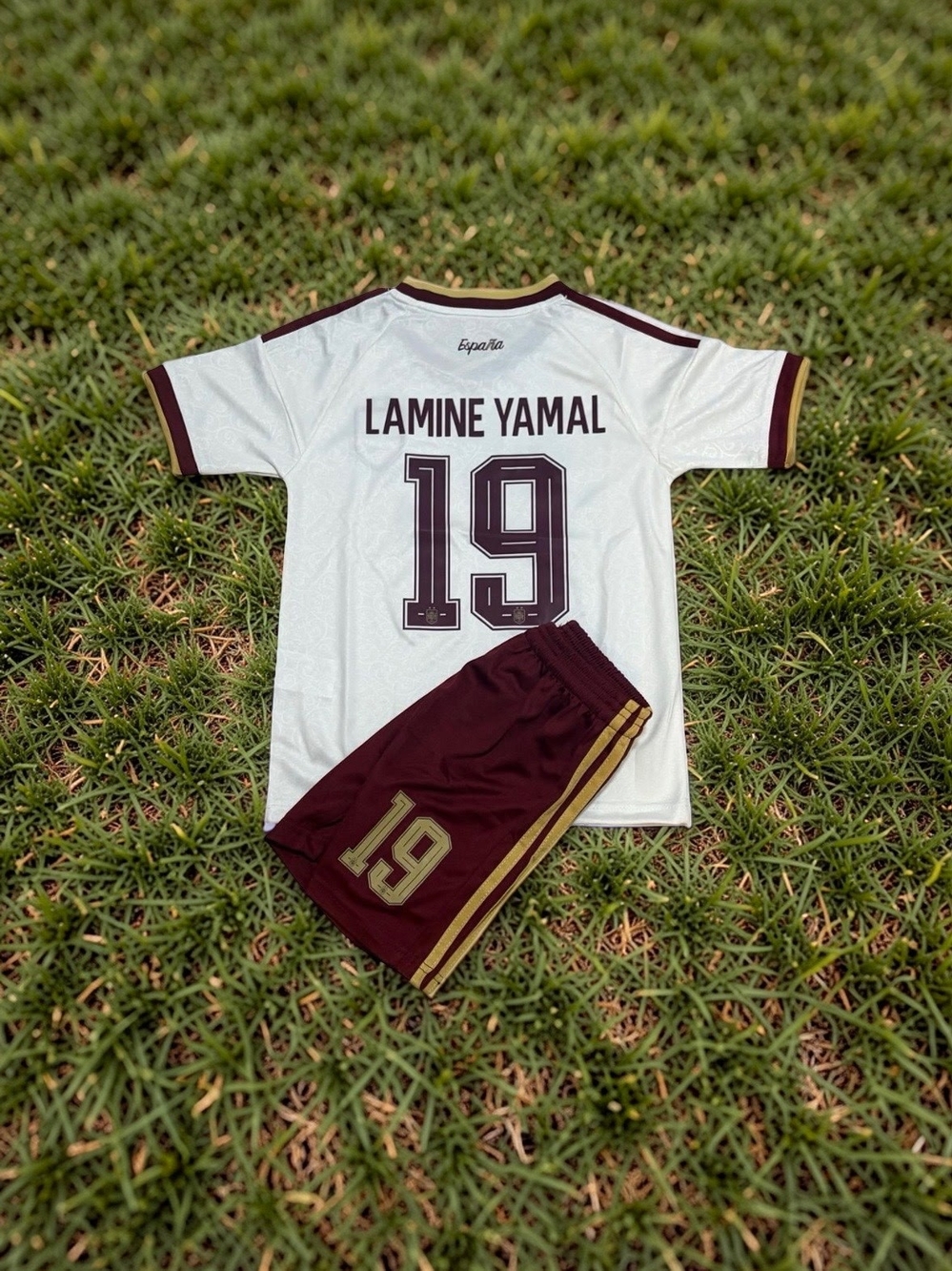 Lamine Yamal Spain 2026 World Champions Kids Away Kit #19 Jersey & Shorts